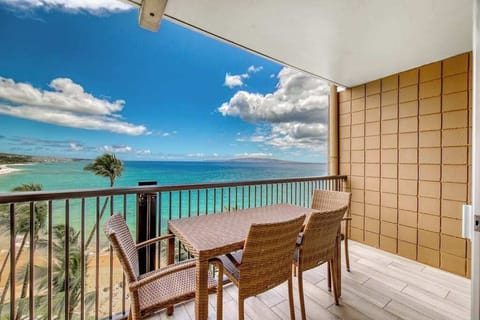 Oceanfront lanai with stunning views