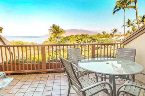 Outdoor Dining On Your Private Lanai