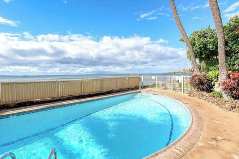 Hono Kai Community Pool