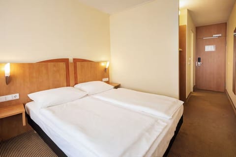 Arrive, drop your bags, and relax into a simple stay.