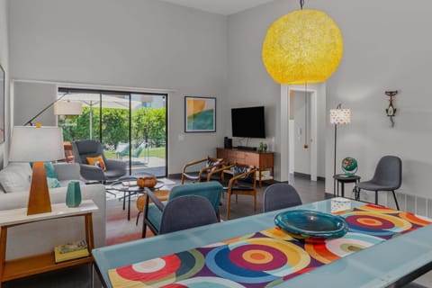 A cozy 2 bedroom, 2 bathroom condo in Palm Springs, CA with access to a pool, hot tub, tennis, and pickleball!