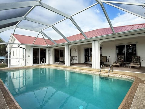 3BR Waterfront Pool Home Near Charlotte Beach (8636)