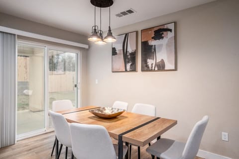 Dinning Table