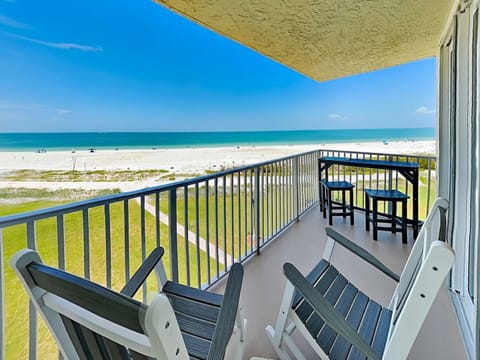 Welcome to Estero Beach & Tennis 303B