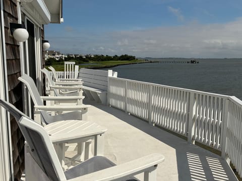ONHC51B: All Decked Out | TL Sun Deck - Amazing Soundfront Views!