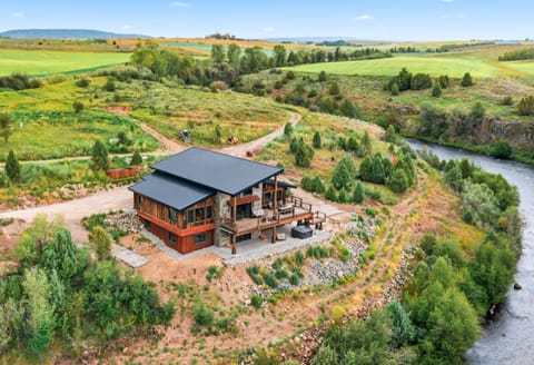 Fall River Lodge