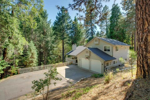 Pollock Pines Vacation Rental | 3BR | 3BA | 2,291 Sq Ft