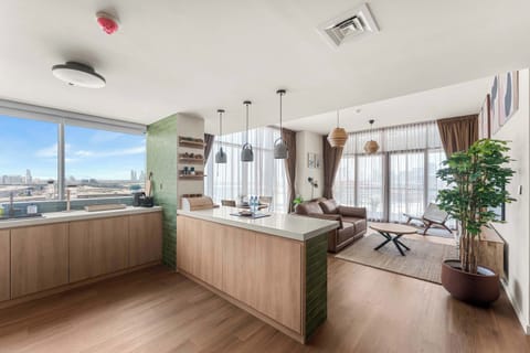 Living Room / Kitchen