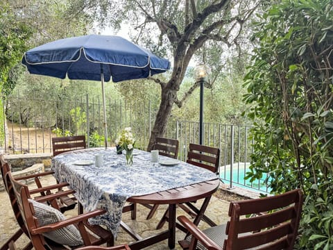 Swimming Pool, Outdoor Furniture, Resort, Estate, Eco Hotel, Backyard, Cottage, Garden, Chair, Yard
