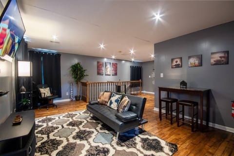 Tigertown Suite B