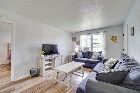 Knoxville Vacation Rental | 1BR | 1BA | 400 Sq Ft