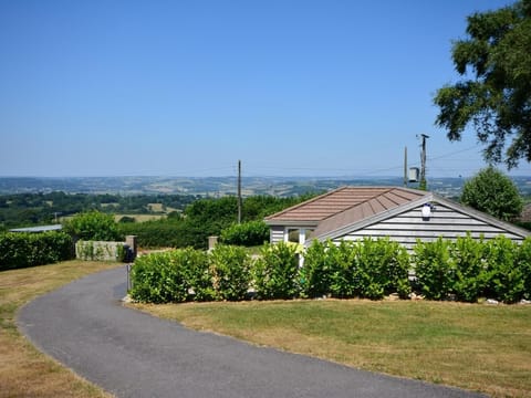 View of the property and surrounding countryside