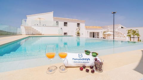Cortijo La Alcaidía Archidona by Ruralidays