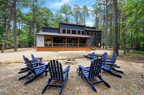 Welcome to Crooked Elbow Cabin! 
