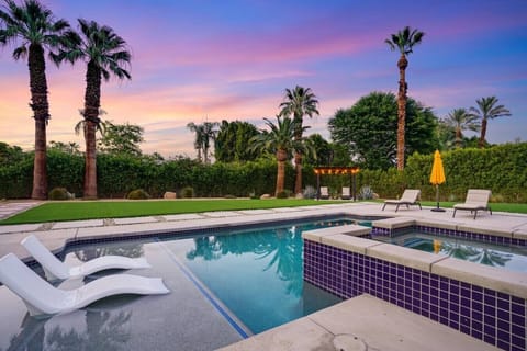 Enjoy quiet evenings beneath the desert sky.