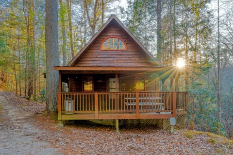 Front of Sandstone Dream - The perfect escape next to Sandstones of Kentucky.