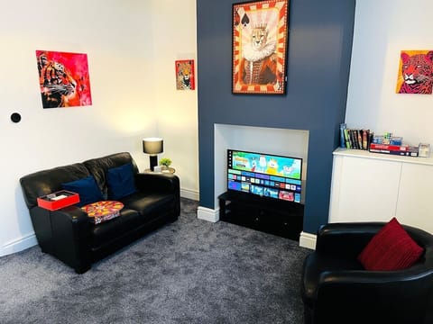 Living Room / Lounge