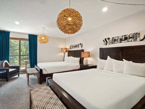 Lamp, Home Decor, Bed, Furniture, Chandelier