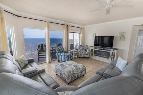 Welcome to Admirals Quarters 1201!