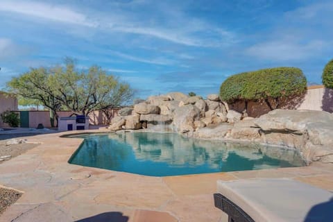 Pool and outdoor grill.