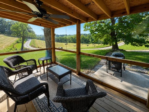 Screened in porch