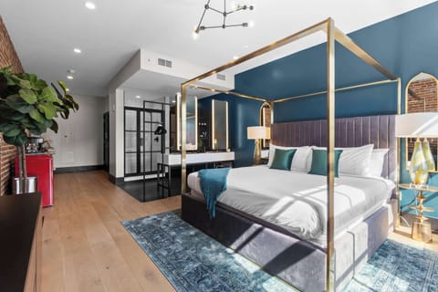 Thoughtfully designed for comfort and style, our open-concept studio features a plush king bed, exposed brick, soaring ceilings, and modern finishes for a memorable stay in Downtown New Orleans.