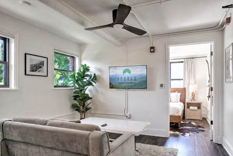 The Sabel Collection | Unit 102