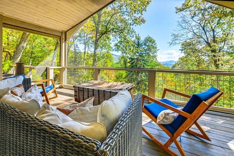 Deck | Lounge Seating | Mountain Views