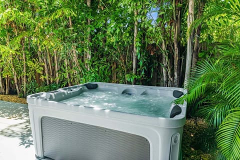 Private hot tub