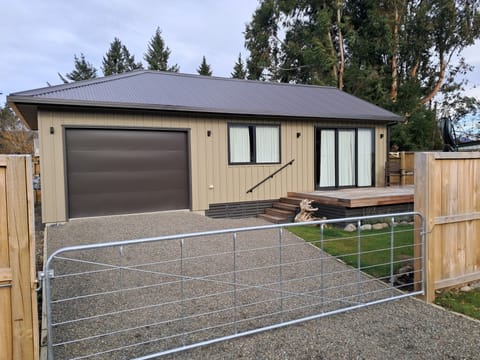 Fully fenced Guesthouse