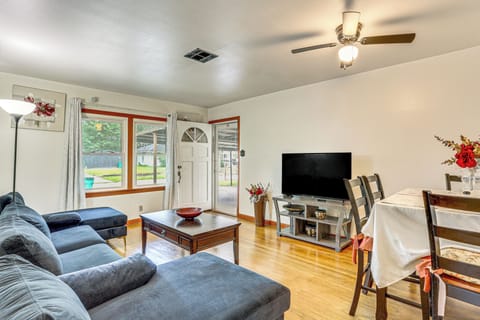 Orange Vacation Rental | 3BR | 1BA | 1,800 Sq Ft | 2 Small Steps for Access