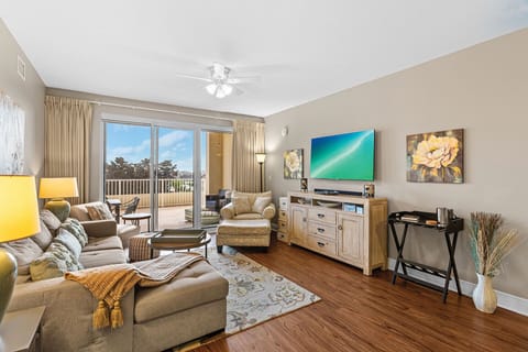 Ariel Dunes II 309 Living Room