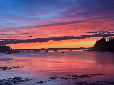 Burnt cove Private sunset 