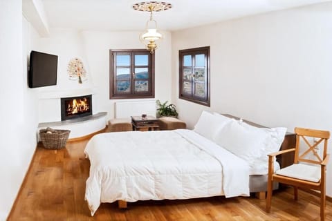 Panoramic Double Room with Comfortable Queen Bed