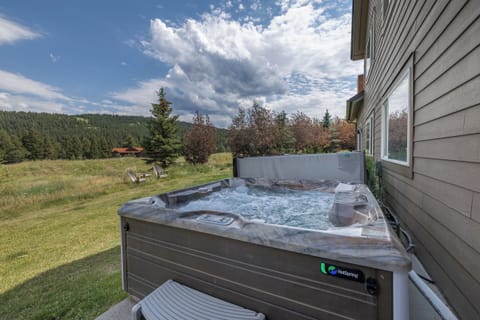 Welcome to Summit Seeker's Chalet!