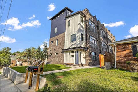 Listing is for the first two units facing the street