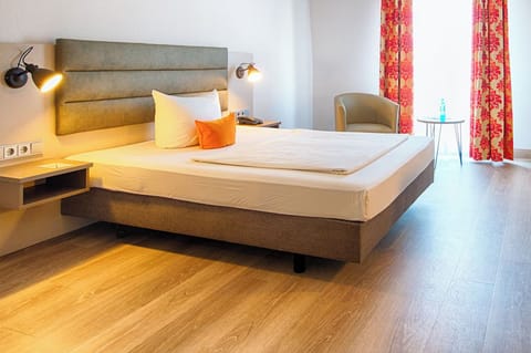 Bedroom. Interior and views may vary based on location and availability.