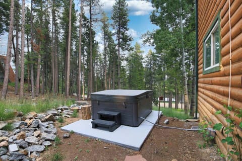 Soak under the stars after a day of hiking, skiing, or working remotely. Your private hot tub offers the perfect place to relax and recharge, making every extended stay feel like a true Colorado mountain escape.