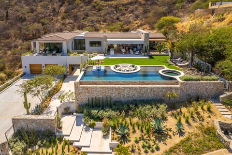 8,000 sq ft + of pure luxury 