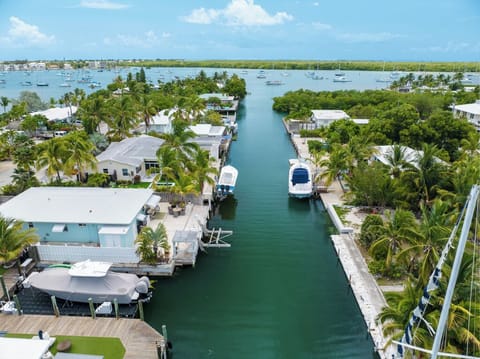 Relax and soak up the coastal lifestyle with beautiful canal views, lush surroundings, and the perfect backdrop for your stay