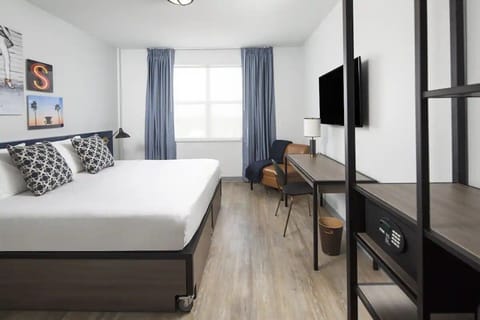 Bedroom. Interior and views may vary based on location and availability.