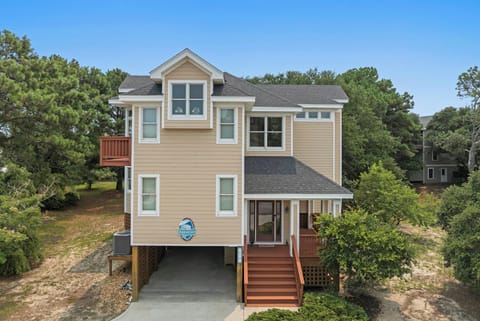 Dolphin's Cove: Front Exterior