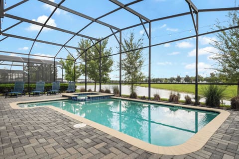 Step outside to your own private resort-style retreat, where the sparkling pool, relaxing spa, and spacious screened lanai invite family and friends to enjoy endless days of fun under the Florida sun. ☀️