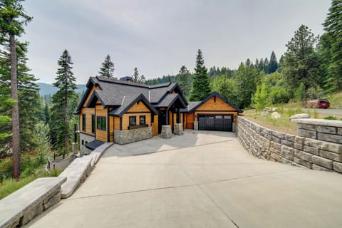 Donnelly Vacation Rental | 4BR | 3.5BA | 3,900 Sq Ft