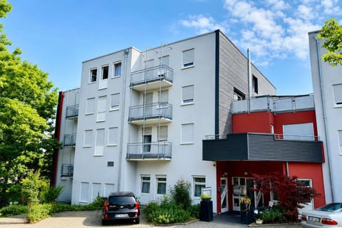 Hotel Exterior [summer]