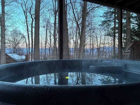 Indoor spa tub