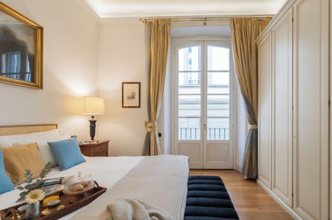 Iron/ironing board, WiFi (free), bed sheets