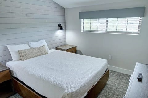 Bedroom. Interior and views may vary based on location and availability.