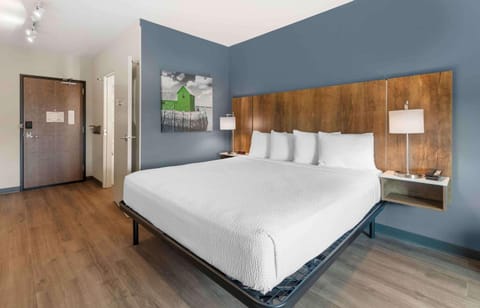 Bedroom. Interior and views may vary based on location and availability.