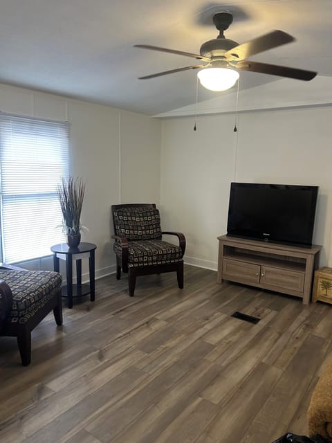 Spacious living room